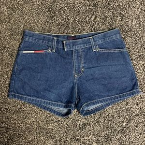 Tommy Hilfiger vintage jean shorts size 9 Tommy logo denim shorts